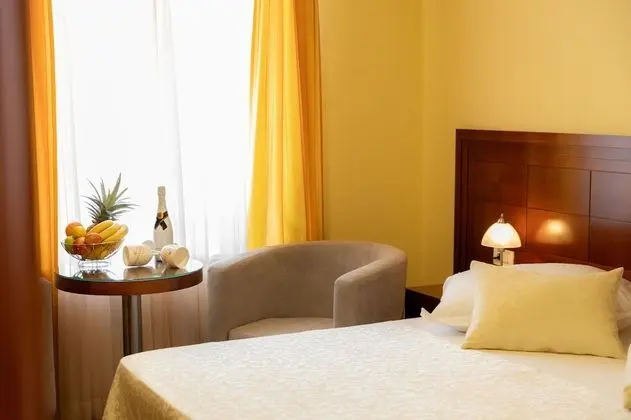 Comfort Tek Büyük Yataklı Oda