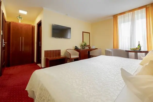 Comfort Tek Büyük Yataklı Oda