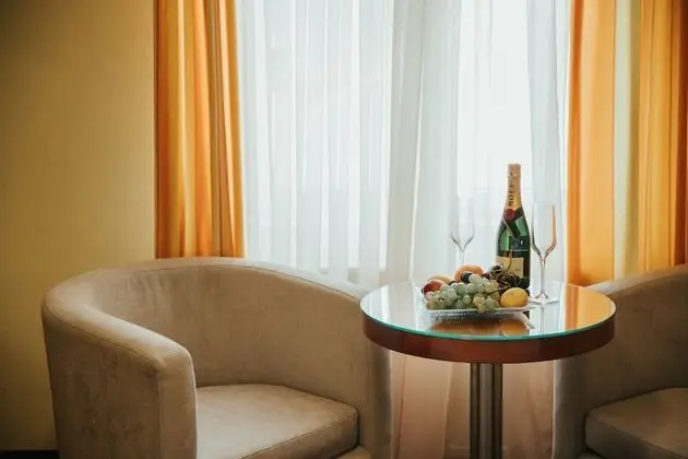 Comfort Tek Büyük Yataklı Oda