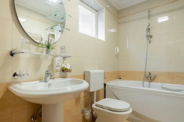 Comfort Tek Büyük Yataklı Oda