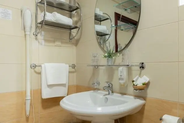 Comfort Tek Büyük Yataklı Oda