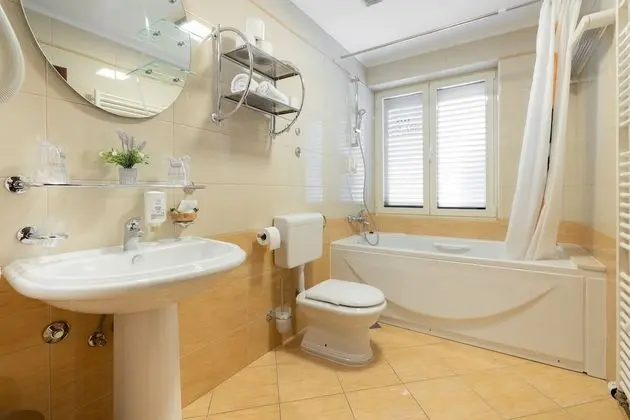 Comfort Tek Büyük Yataklı Oda