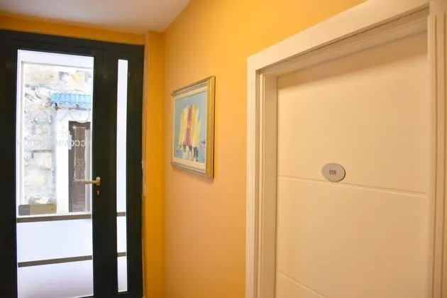 Tek Büyük Yataklı Oda, Zemin Kat