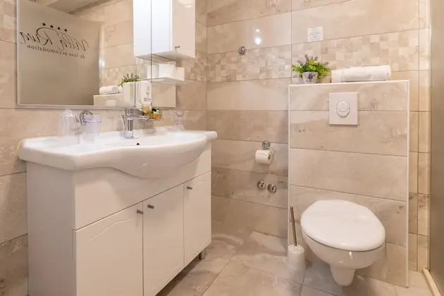 Tek Büyük Yataklı Oda, Zemin Kat