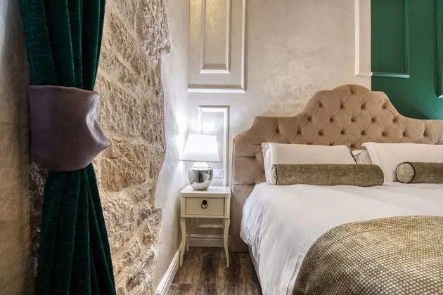 Design Tek Büyük veya İki Ayrı Yataklı Oda (13)