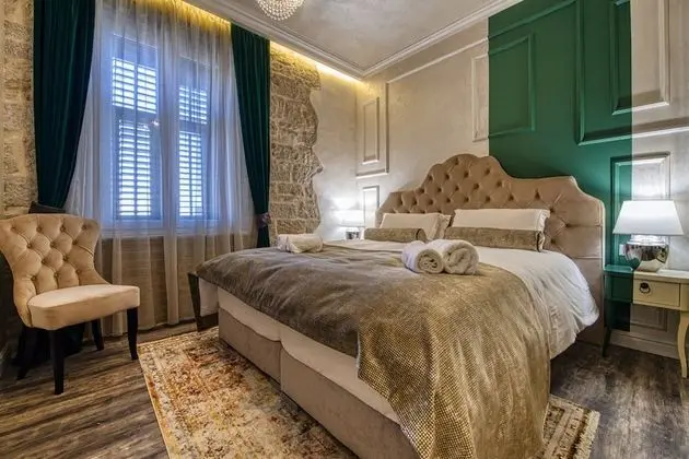 Design Tek Büyük veya İki Ayrı Yataklı Oda (13)