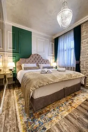 Design Tek Büyük veya İki Ayrı Yataklı Oda (14)