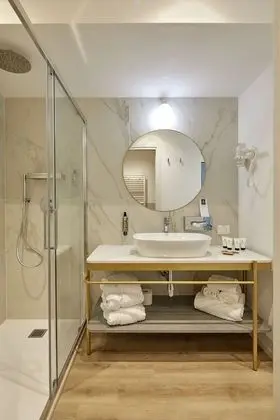 Deluxe Tek Büyük veya İki Ayrı Yataklı Oda