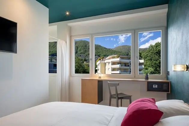 Tek Büyük veya İki Ayrı Yataklı Oda, Dağ Manzaralı