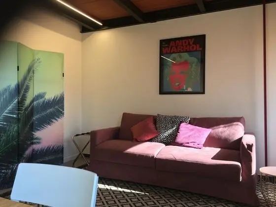 Standard Apart Daire, Şehir Manzaralı (2)