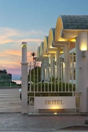 Comfort Tek Büyük veya İki Ayrı Yataklı Oda, Balkon, Deniz Manzaralı