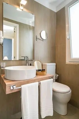 Comfort Tek Büyük Yataklı Oda, Kısmi Deniz Manzaralı