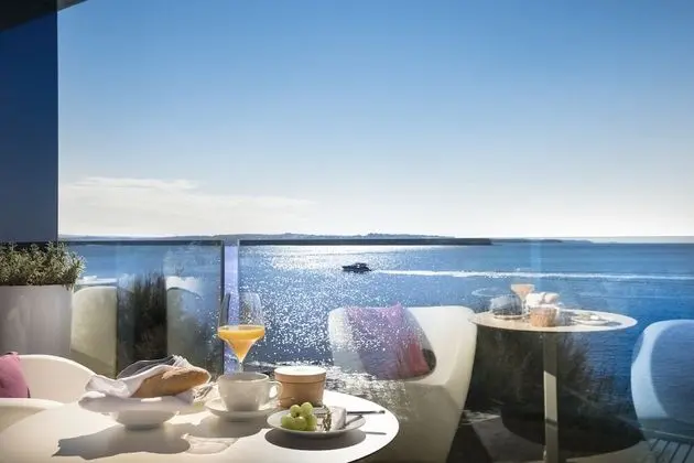 Deluxe Tek Büyük Yataklı Oda, Teras, Deniz Manzaralı