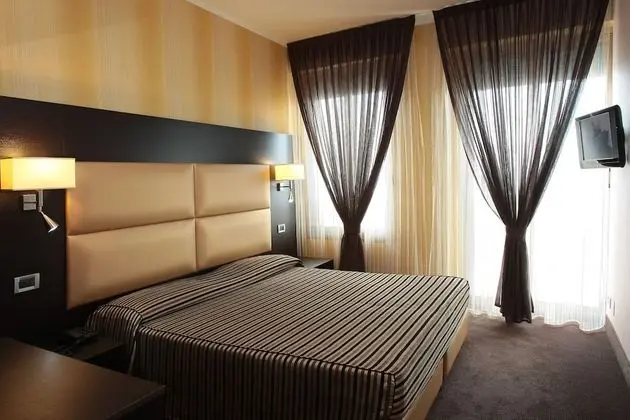 Junior Süit, Balkon, Denize Bakan