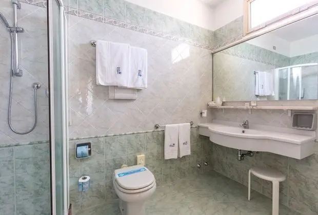 Junior Süit, Balkon, Denize Bakan