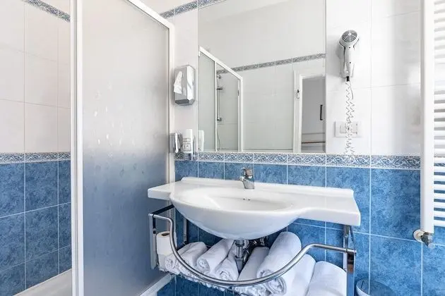 Standard Üç Kişilik Oda