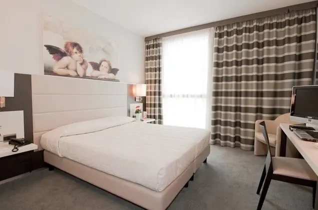 Comfort Tek Büyük Yataklı Oda