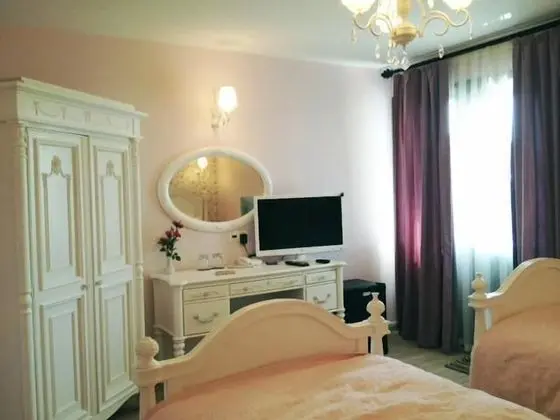Tek Büyük veya İki Ayrı Yataklı Oda