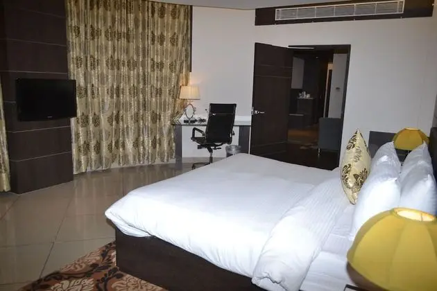 Deluxe Süit, 1 En Büyük (King) Boy Yatak