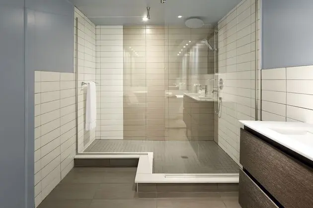 Signature Oda, 1 En Büyük (King) Boy Yatak (Rive Gauche Plus)