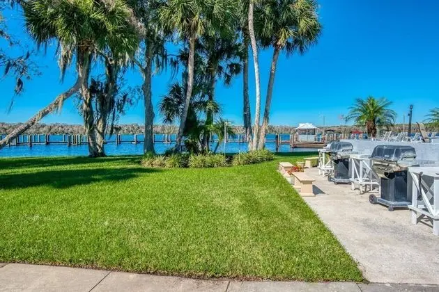 Daire (River Bend B212)