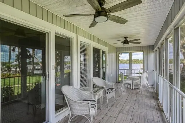 Daire (River Bend C122)