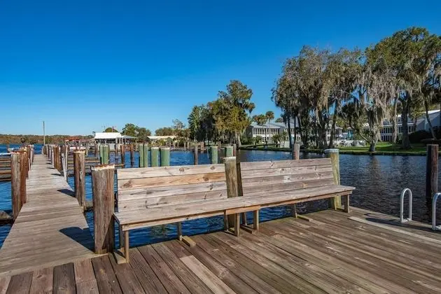 Daire (River Bend C122)