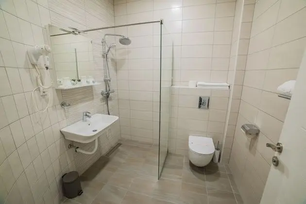 Standard Üç Kişilik Oda, Birden Çok Yatak, Sigara İçilmez