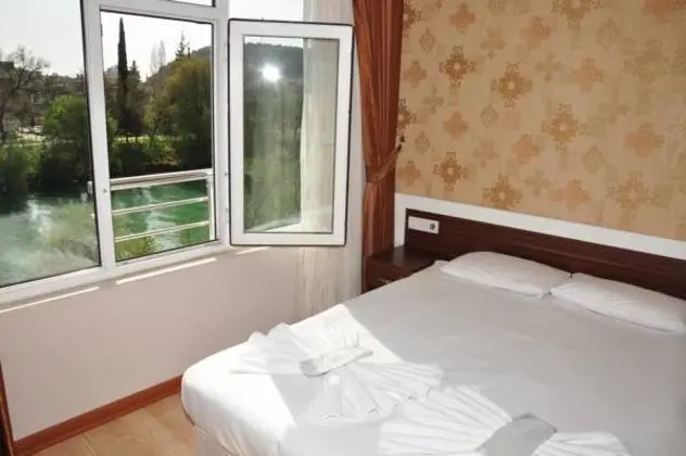 Standart Oda, Nehir Manzaralı