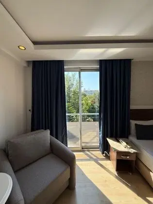 Standart Oda, Nehir Manzaralı