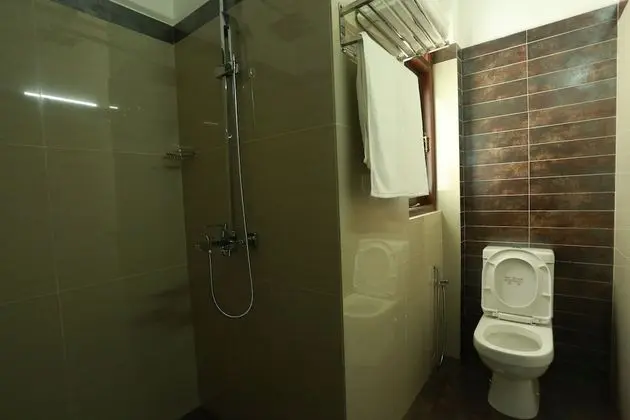 Luxury Stüdyo Süit, 1 En Büyük (King) Boy Yatak, Küçük Mutfak, Göl Kenarı