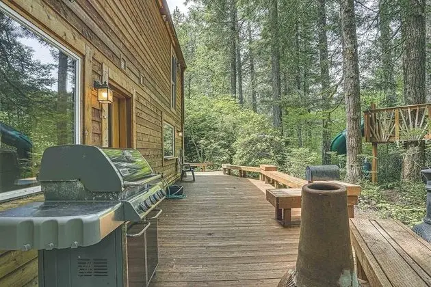 Kulübe, 2 Büyük (Queen) Boy Yatak (River Breeze Chalet)