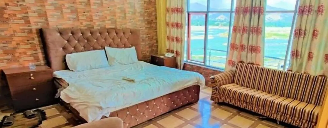 Deluxe Tek Büyük Yataklı Oda