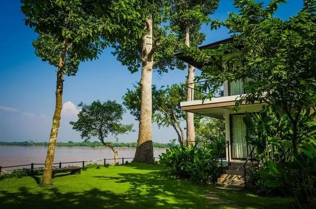 Tek Büyük veya İki Ayrı Yataklı Oda (Riverfront Ground Floor )