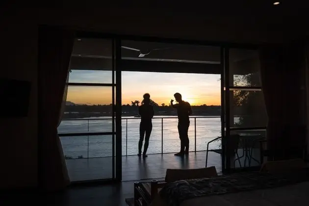 Tek Büyük veya İki Ayrı Yataklı Oda (Riverfront Upper Floor )