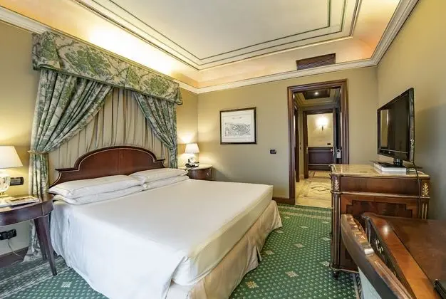 Deluxe Tek Büyük Yataklı Oda