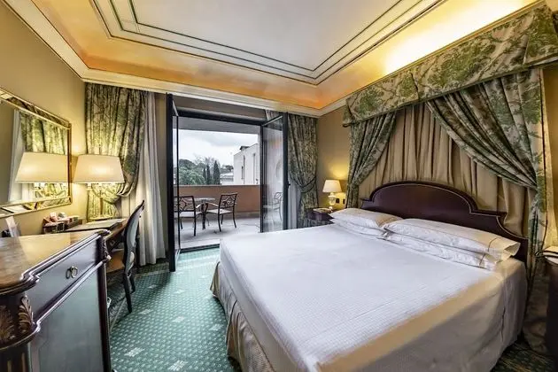 Deluxe Tek Büyük Yataklı Oda