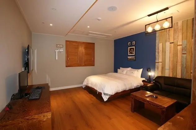 Standard Tek Büyük Yataklı Oda