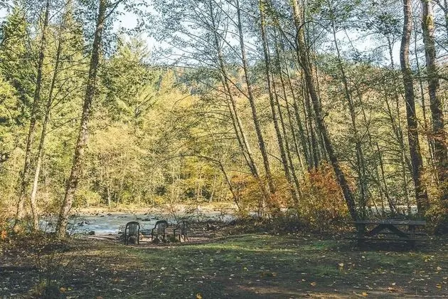 Kulübe, Birden Çok Yatak (River Dance Retreat)