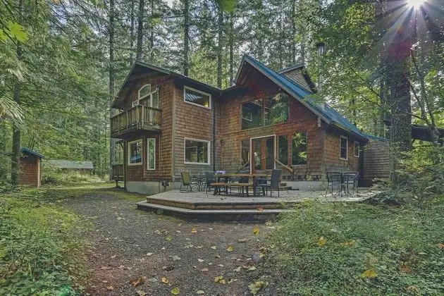 Kulübe, Birden Çok Yatak (River Dance Retreat)