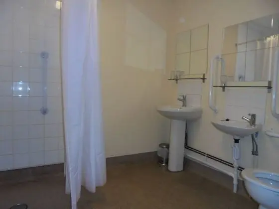 Comfort Üç Kişilik Oda, Bahçe Manzaralı (Disabled Room)