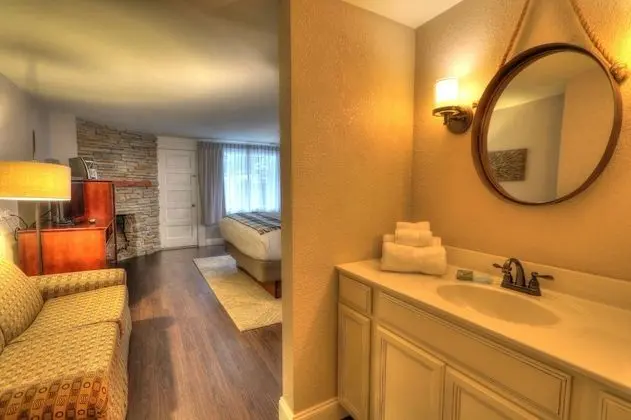 Deluxe Oda, 1 En Büyük (King) Boy Yatak ve Çekyat, Şömine (Private Balcony)