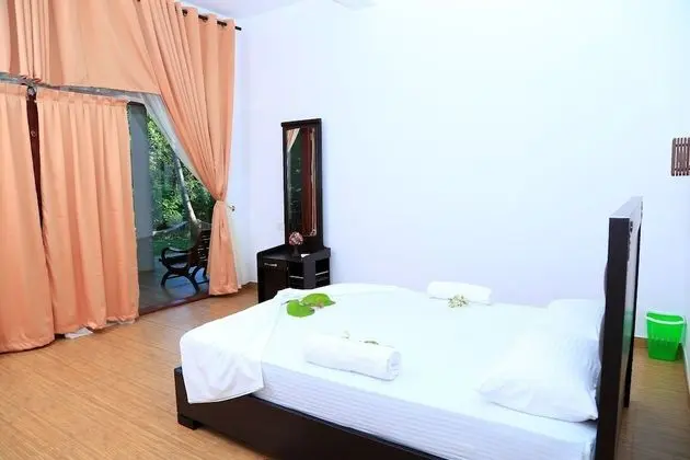 Tek Büyük veya İki Ayrı Yataklı Oda, Balkon