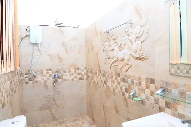 Tek Büyük veya İki Ayrı Yataklı Oda, Balkon