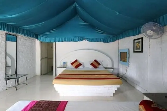Deluxe Room Hill Side