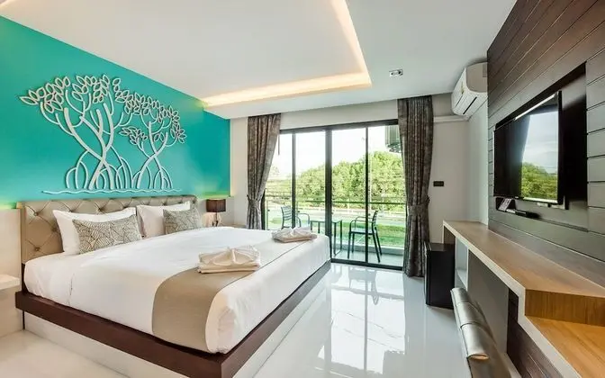 Deluxe King with balcony