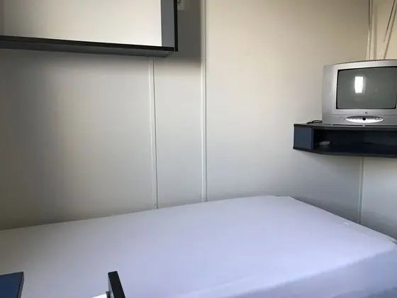 Tek Kişilik Oda, Ortak Banyo