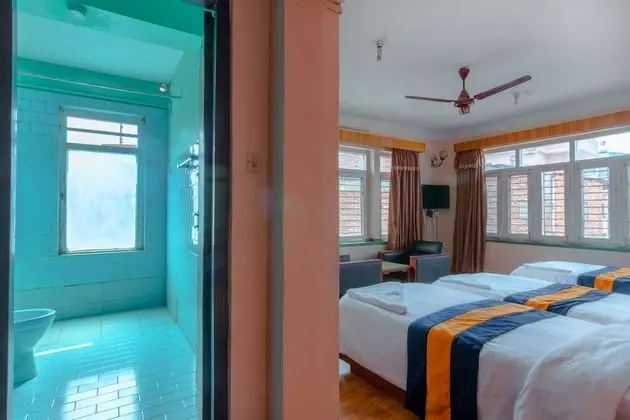 Classic Tek Büyük veya İki Ayrı Yataklı Oda