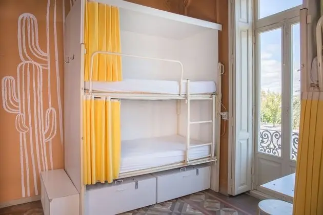 Ortak Ranzalı Oda, Karma Ranzalı Oda, Ortak Banyo (6 People bunkbeds/literas)