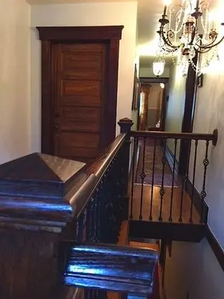 Family Süit, Özel Banyo (Trey Run #5)